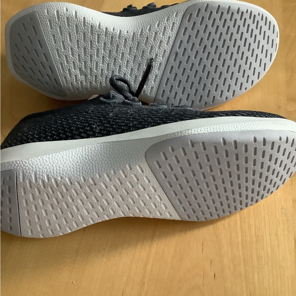 New Allbirds Tree Dasher Sneakers - Picture 7 of 7